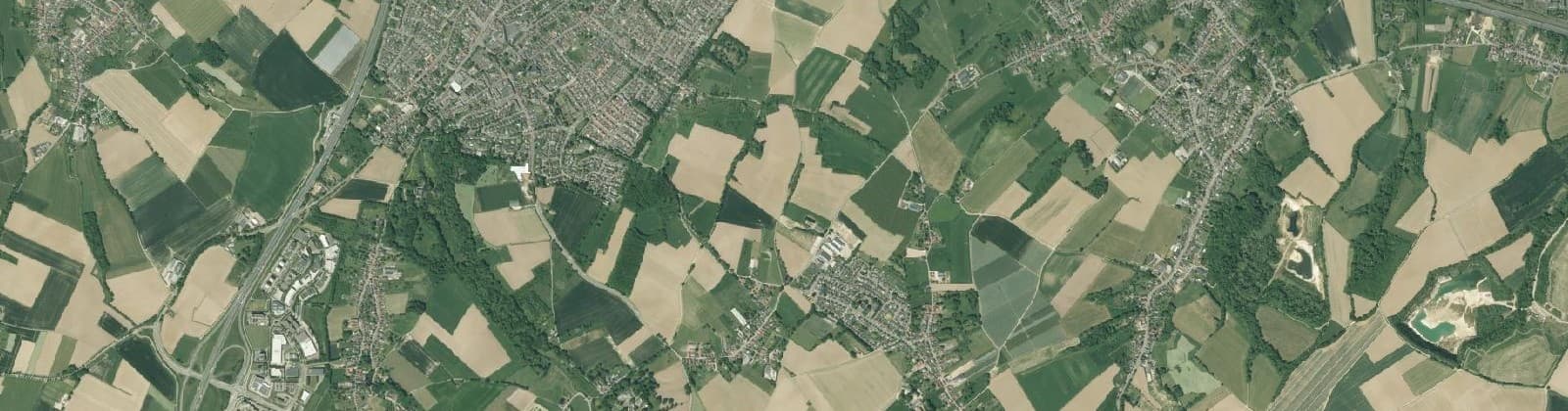 Luchtfoto van Beek (L.)
