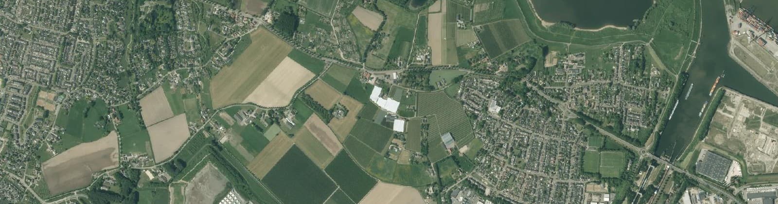 Luchtfoto van Weurt