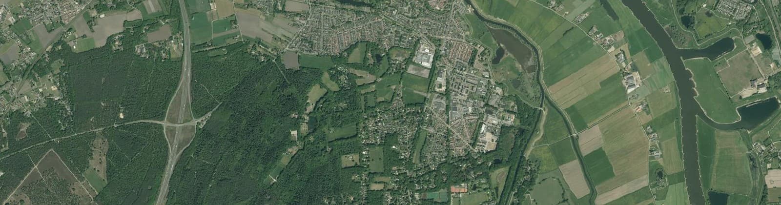 Luchtfoto van Wijk 00 Hattem
