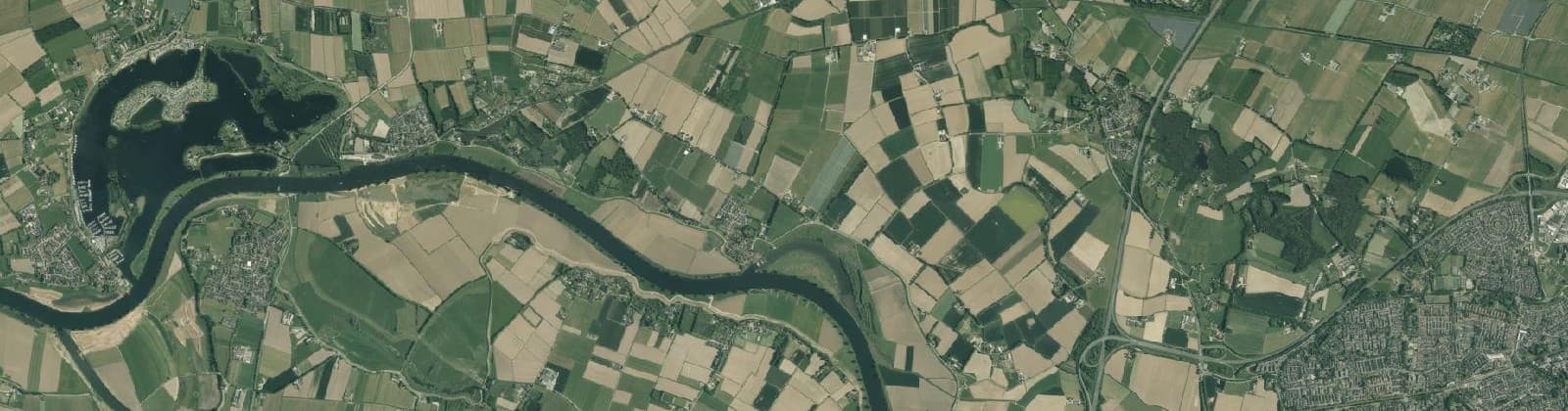 Luchtfoto van Wijk 03 Batenburg