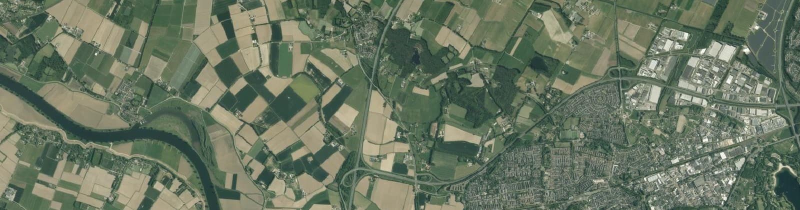 Luchtfoto van Wijk 06 Leur