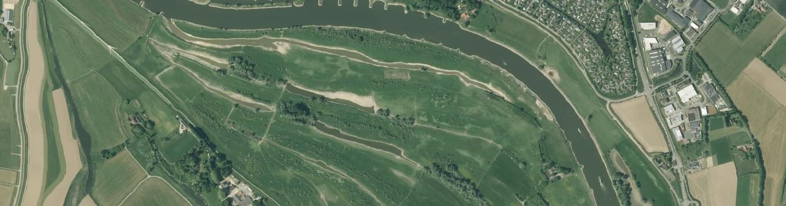 Luchtfoto van Wijk 03 Zuidwijken