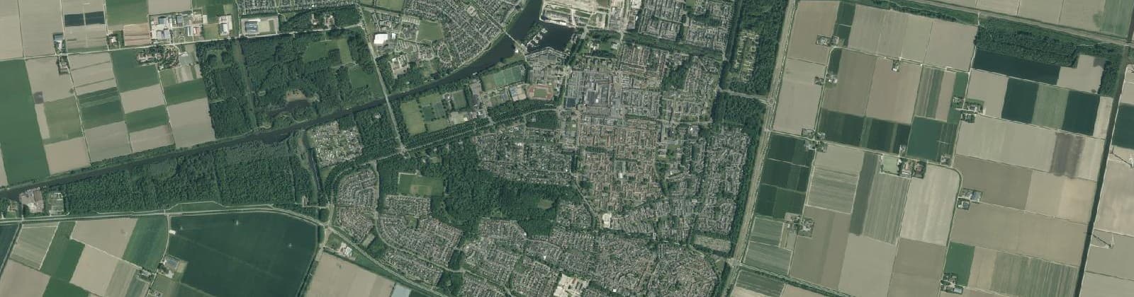 Luchtfoto van Wijk 03 Dronten Midden