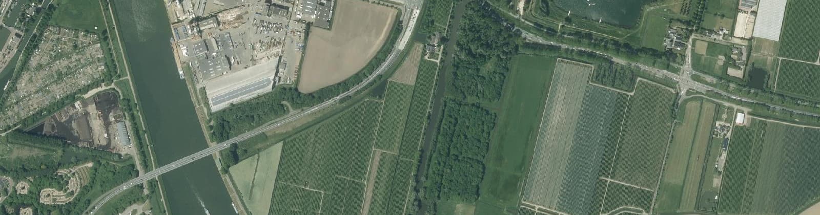 Luchtfoto van Laagraven