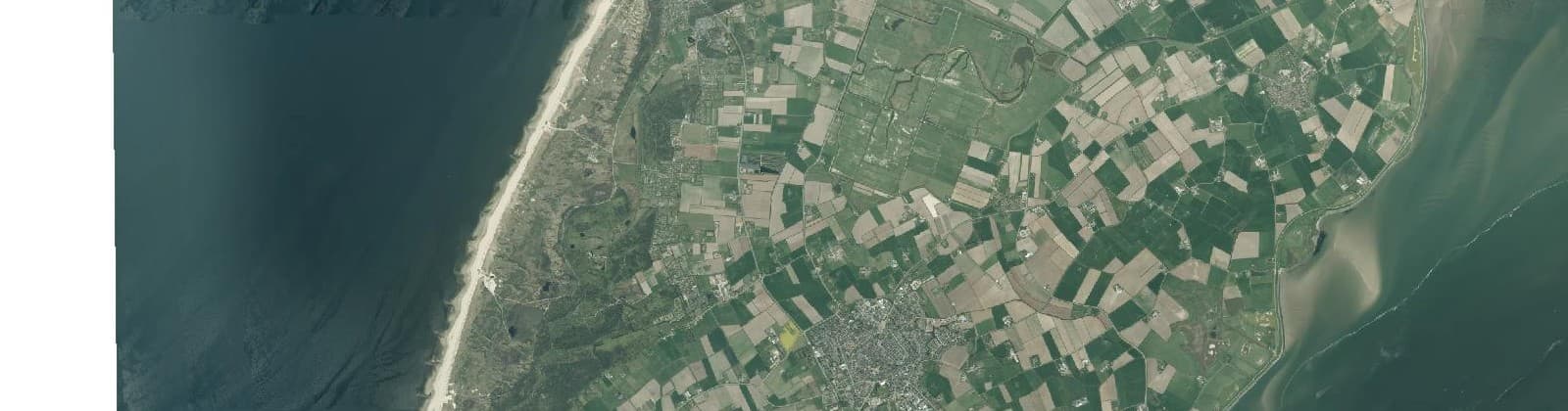 Luchtfoto van Wijk 00 Het Oude Land en duingebied