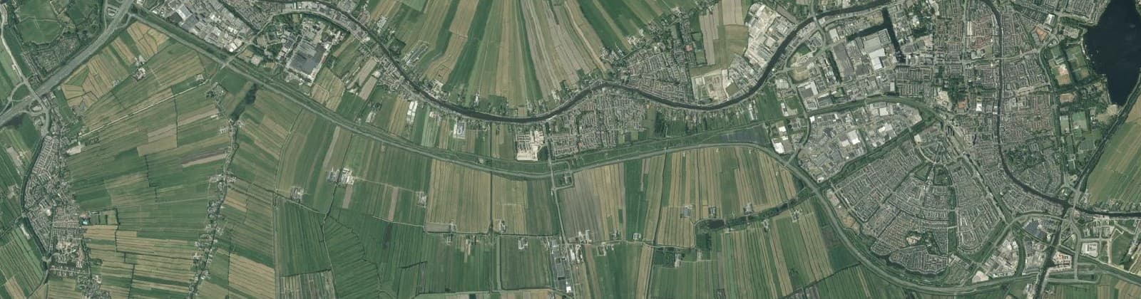 Luchtfoto van Hazerswoude-Rijndijk