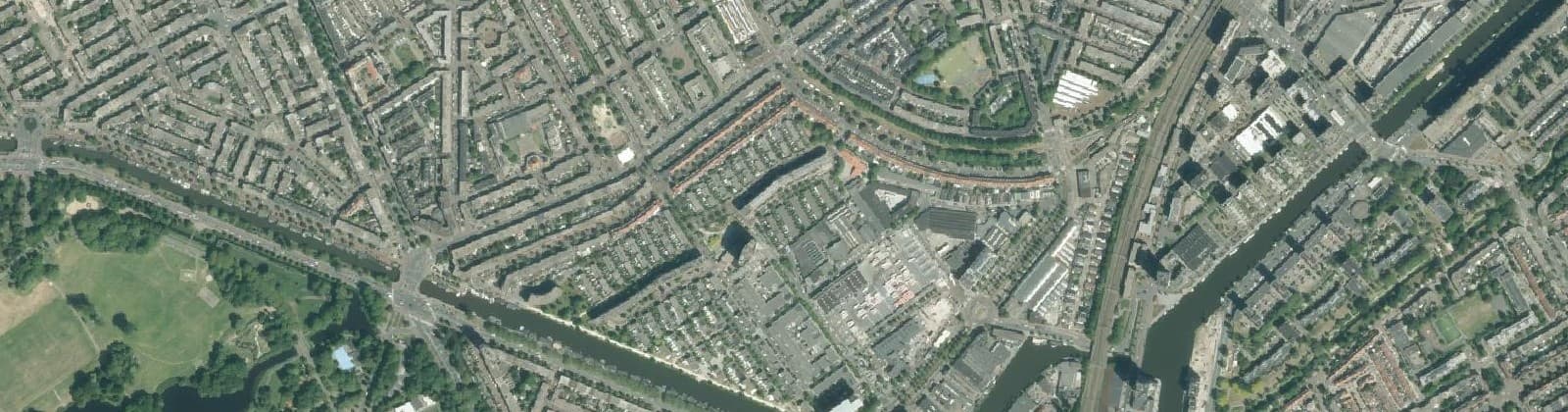 Luchtfoto van Wijk 37 Groente- en Fruitmarkt
