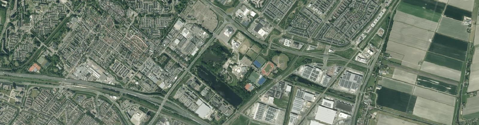 Luchtfoto van bedrijventerreinen