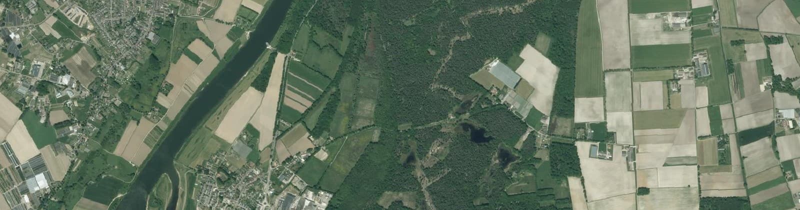 Luchtfoto van Wijk 43 Lomm