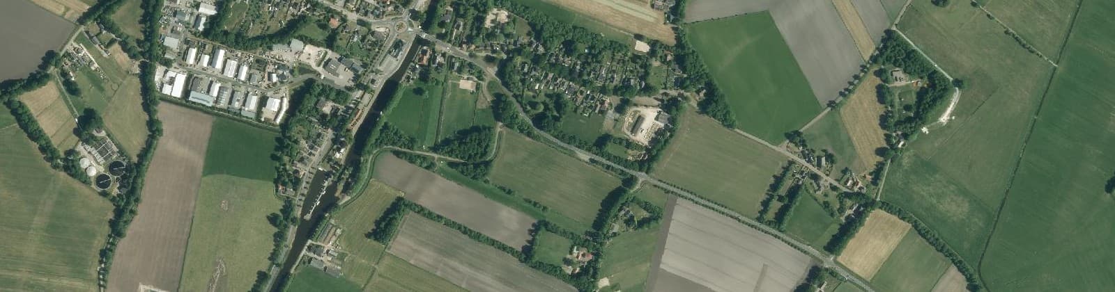 Luchtfoto van Wijk 07 Dieverbrug