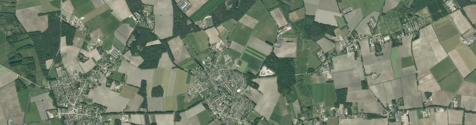 Luchtfoto van Wijk 03 Hoogeloon