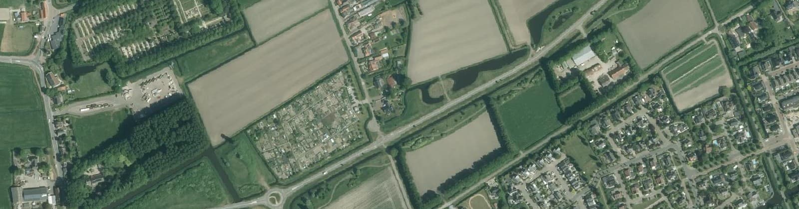 Luchtfoto van Nieuwenhoorn